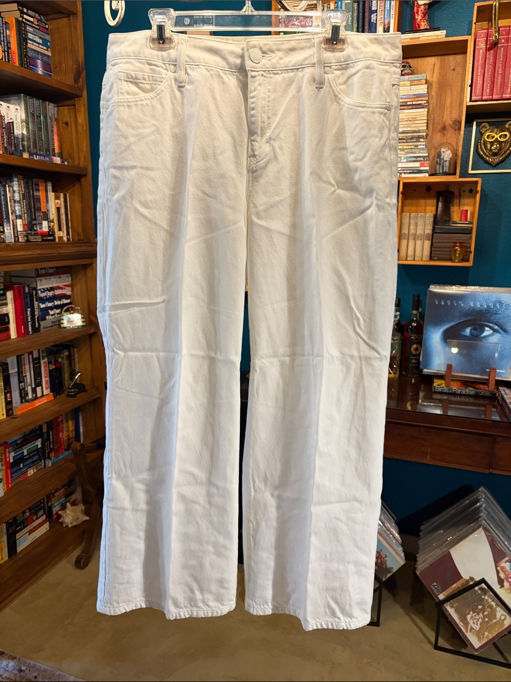 CAbi Ashby Straight-Leg Jeans